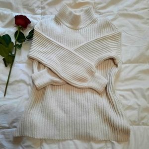 Turtleneck thick sweater